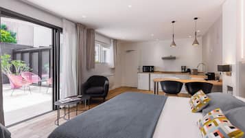Studio, Multiple Beds, Accessible, Kitchen | Premium bedding, in-room safe, soundproofing, free WiFi