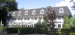 Exterior - Hotel Am Lunik Park (Hohen Neuendorf)
