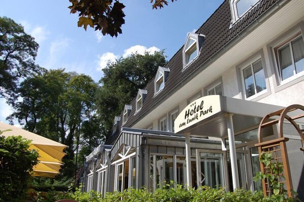 Exterior - Hotel Am Lunik Park (Hohen Neuendorf)