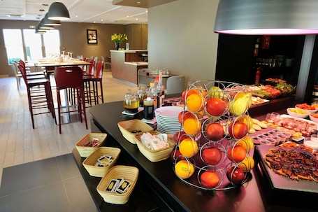 Restaurant. Campanile Bourg en Bresse - Viriat