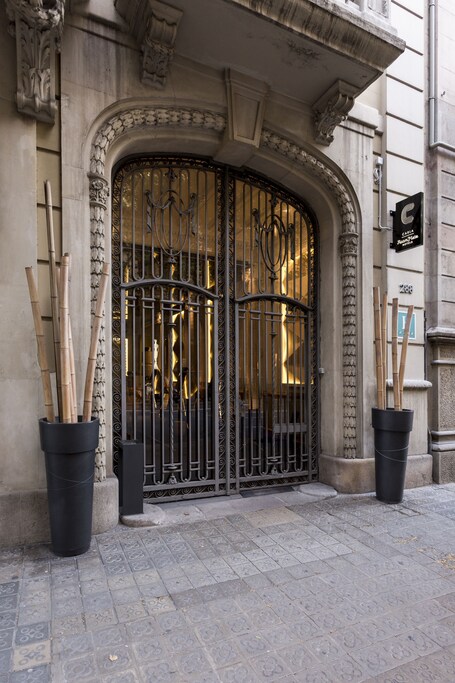 Room Mate Carla, Barcelona – Affordable hotel in Barcelona