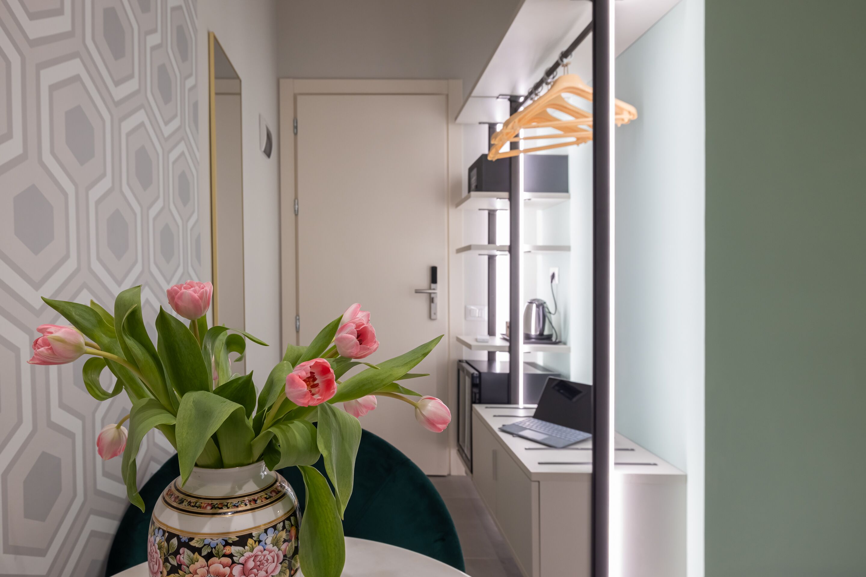 Comfort-Zweibettzimmer | Daunenbettdecken, Minibar, Zimmersafe, Schreibtisch