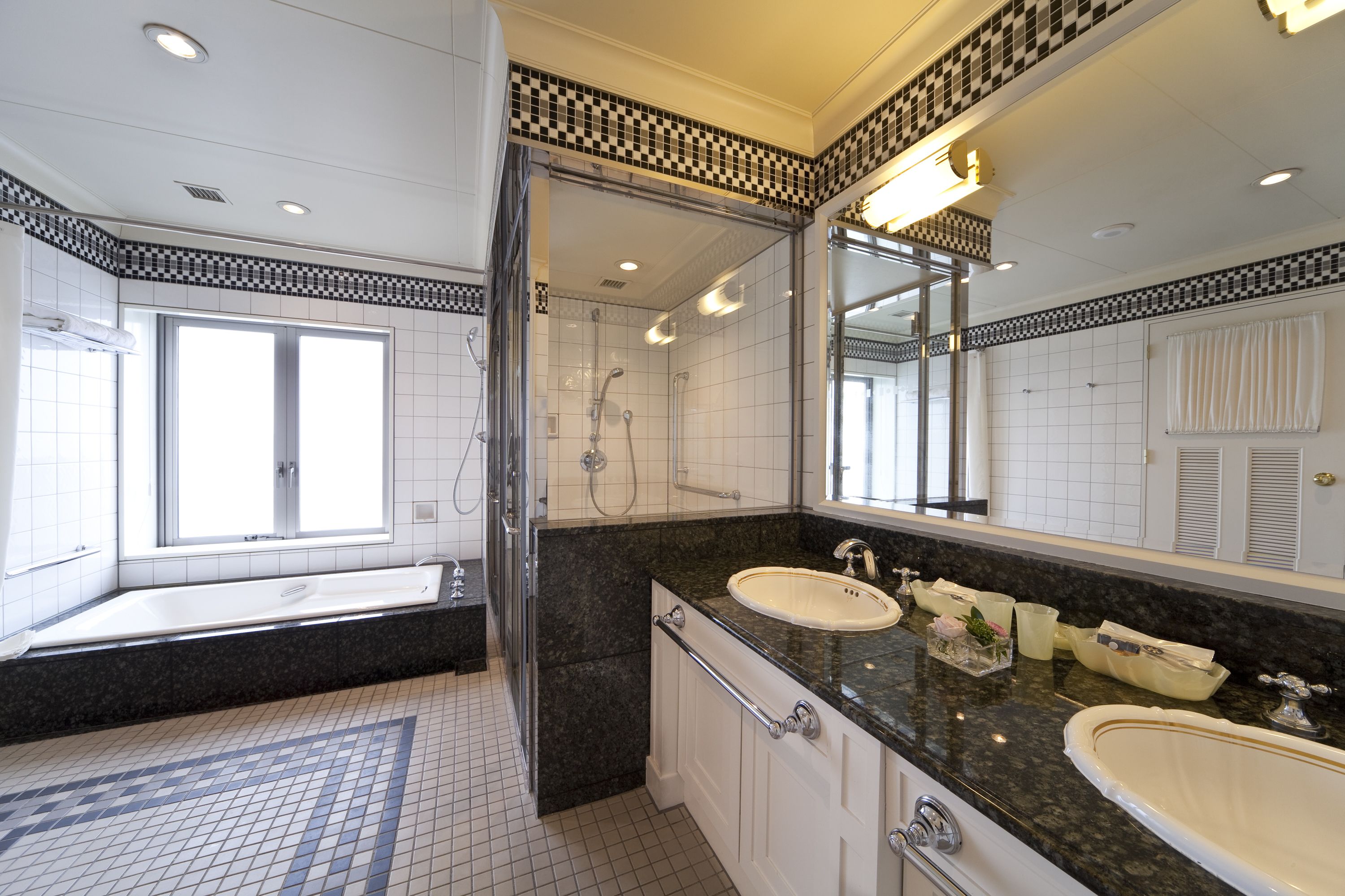 luxury room, non smoking (the top floor, 2 beds) | bathroom | combined shower/bathtub, deep-soaking bathtub, free toiletries