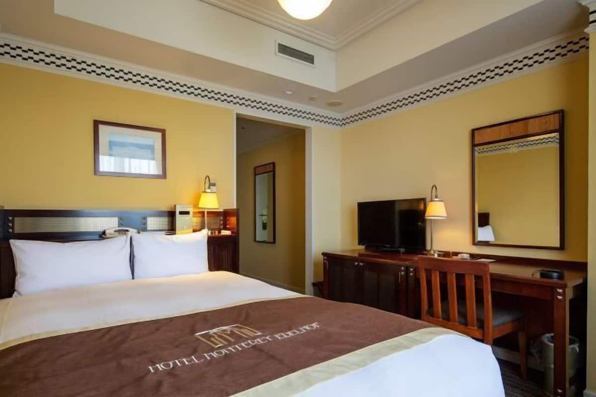 1 chambre, literie de qualité supérieure, couette en duvet d'oie, bureau