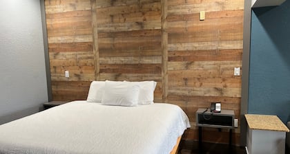 Symphony Inn and Suites