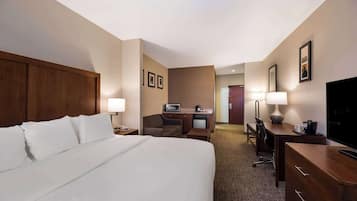 Suite, 1 King Bed with Sofa bed, Non Smoking
