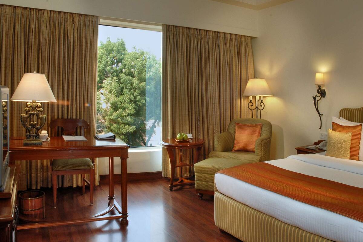 Deluxe Room | Premium bedding, minibar, in-room safe, desk