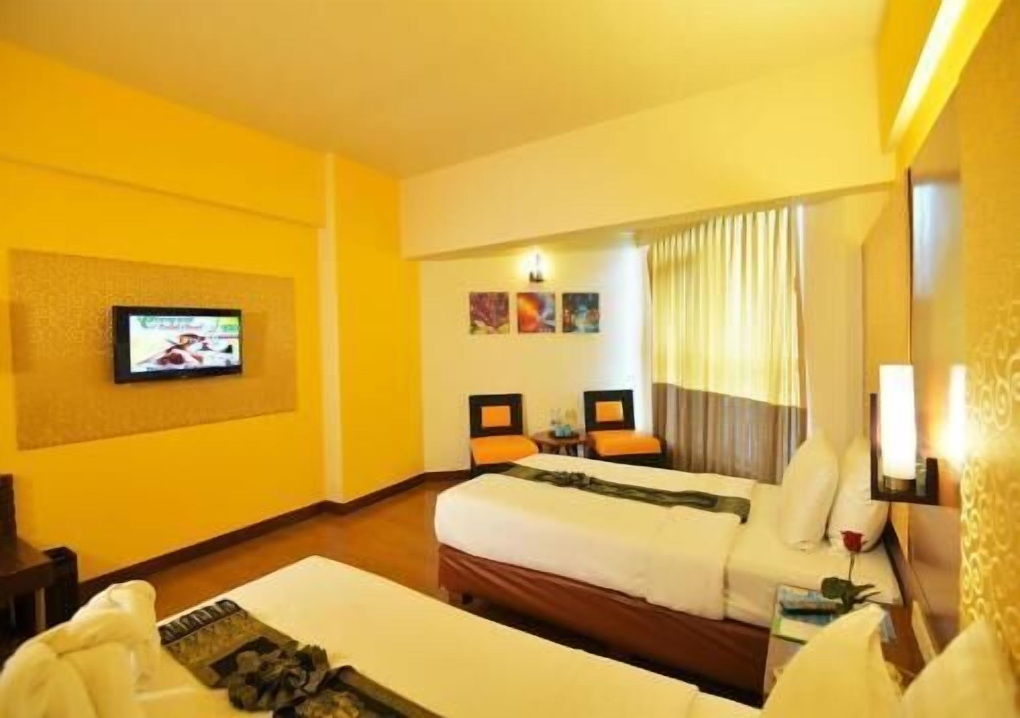 Minibar, in-room safe, desk, blackout curtains