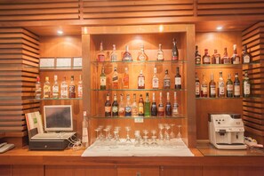 Bar (on property) - The Seasons Pattaya (Pattaya)