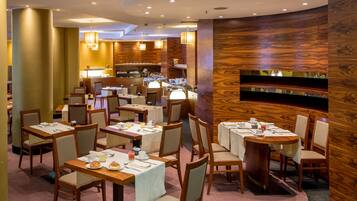 Daily buffet breakfast (EUR 15 per person)