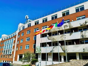 واجهة المنشأة