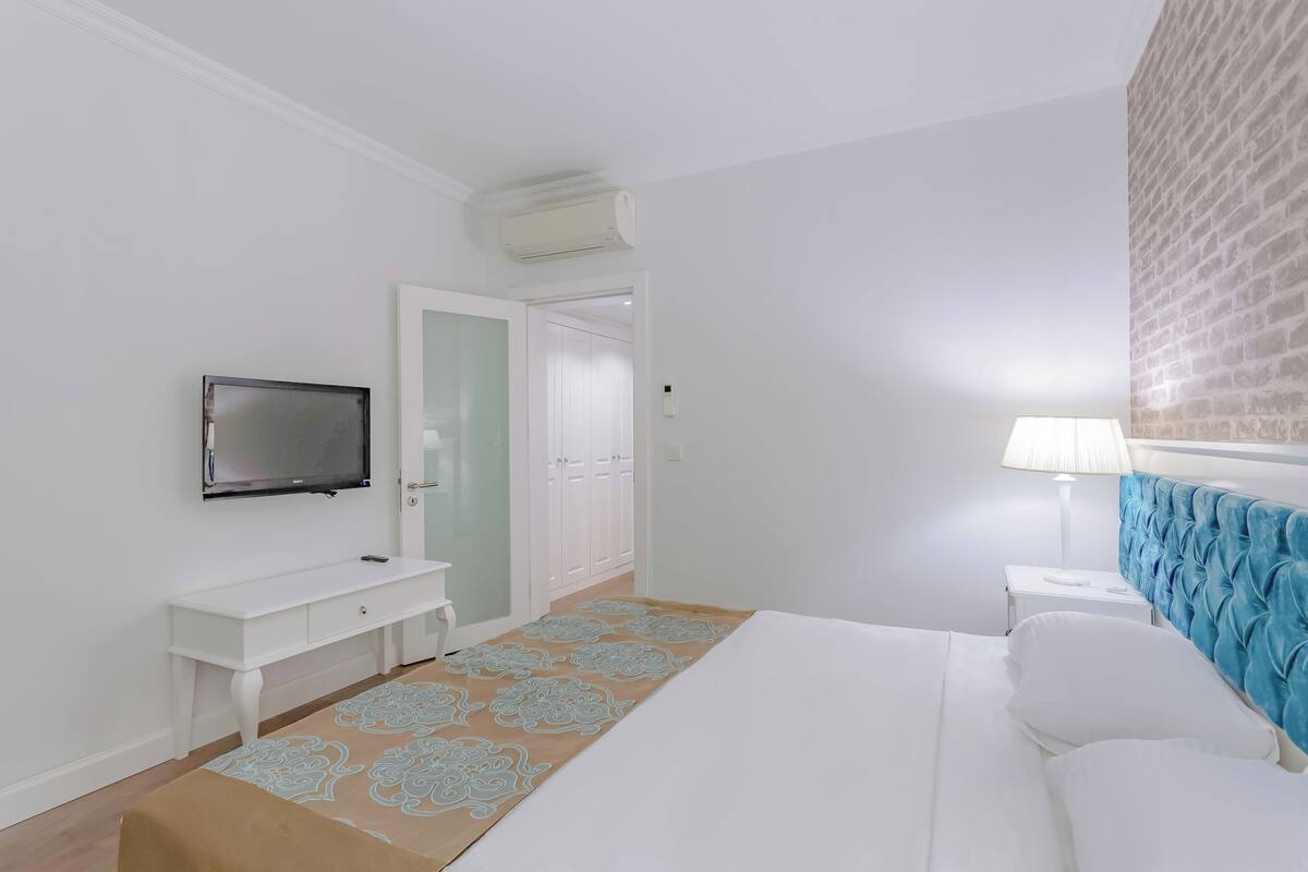 2 habitaciones, minibar y caja de seguridad en la habitación
