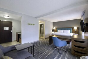 Literie de qualité supérieure, bureau, rideaux occultants