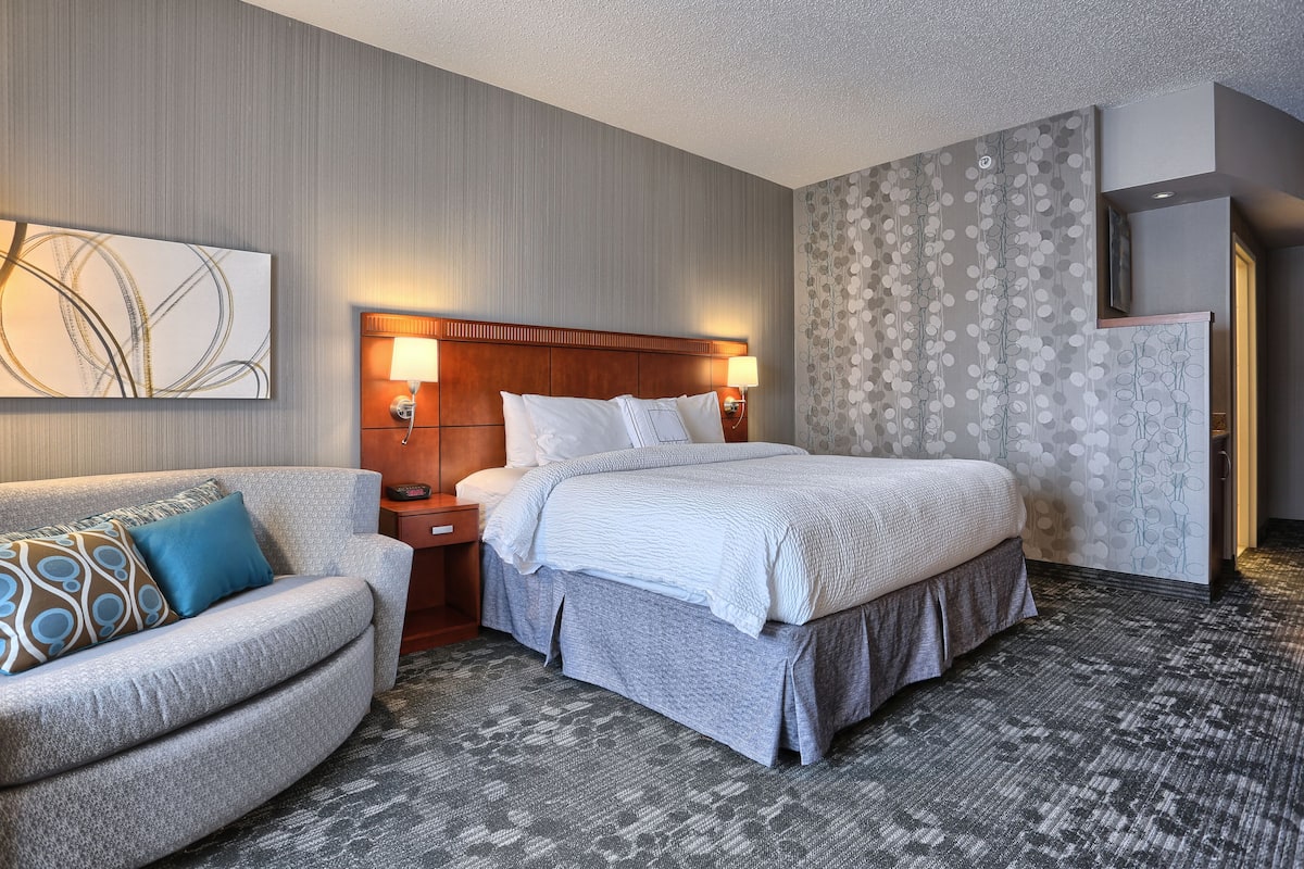 Premium bedding, down comforters, individually decorated