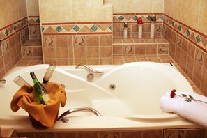 Bathroom - El Puma Hotel (Cusco)