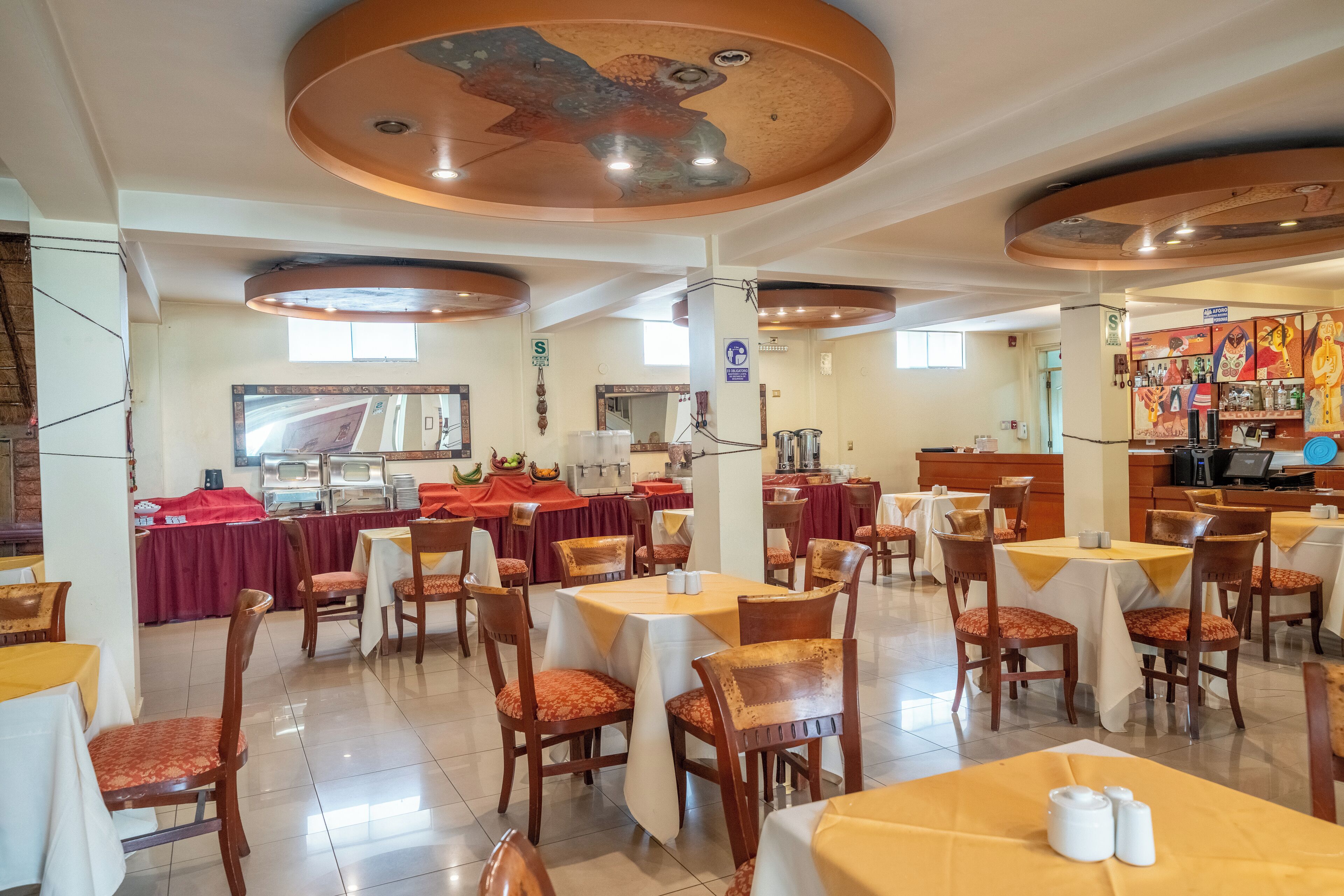 breakfast, lunch, dinner served; international cuisine, garden views