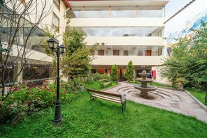 Property grounds - Hotel Taypikala Cusco (Cusco)