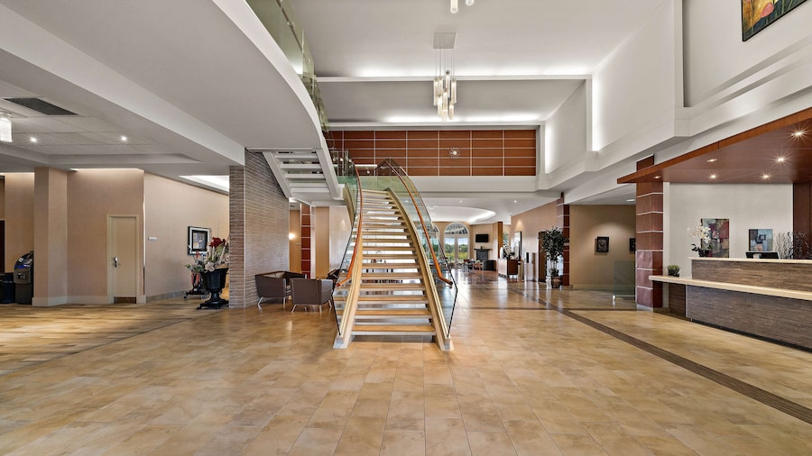 Best Western Plus Orangeville Inn & Suites