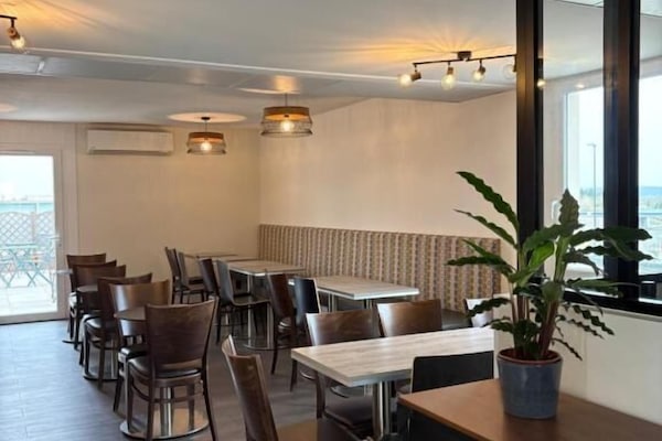 Daily buffet breakfast (EUR 14 per person)