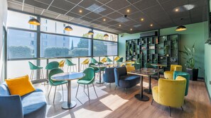 Business center - Campanile PRIME - Lyon Meyzieu Eurexpo Arena Stadium (Meyzieu)