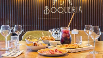 Alimentação e bebidas