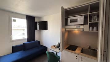 Premium bedding, desk, blackout curtains, soundproofing