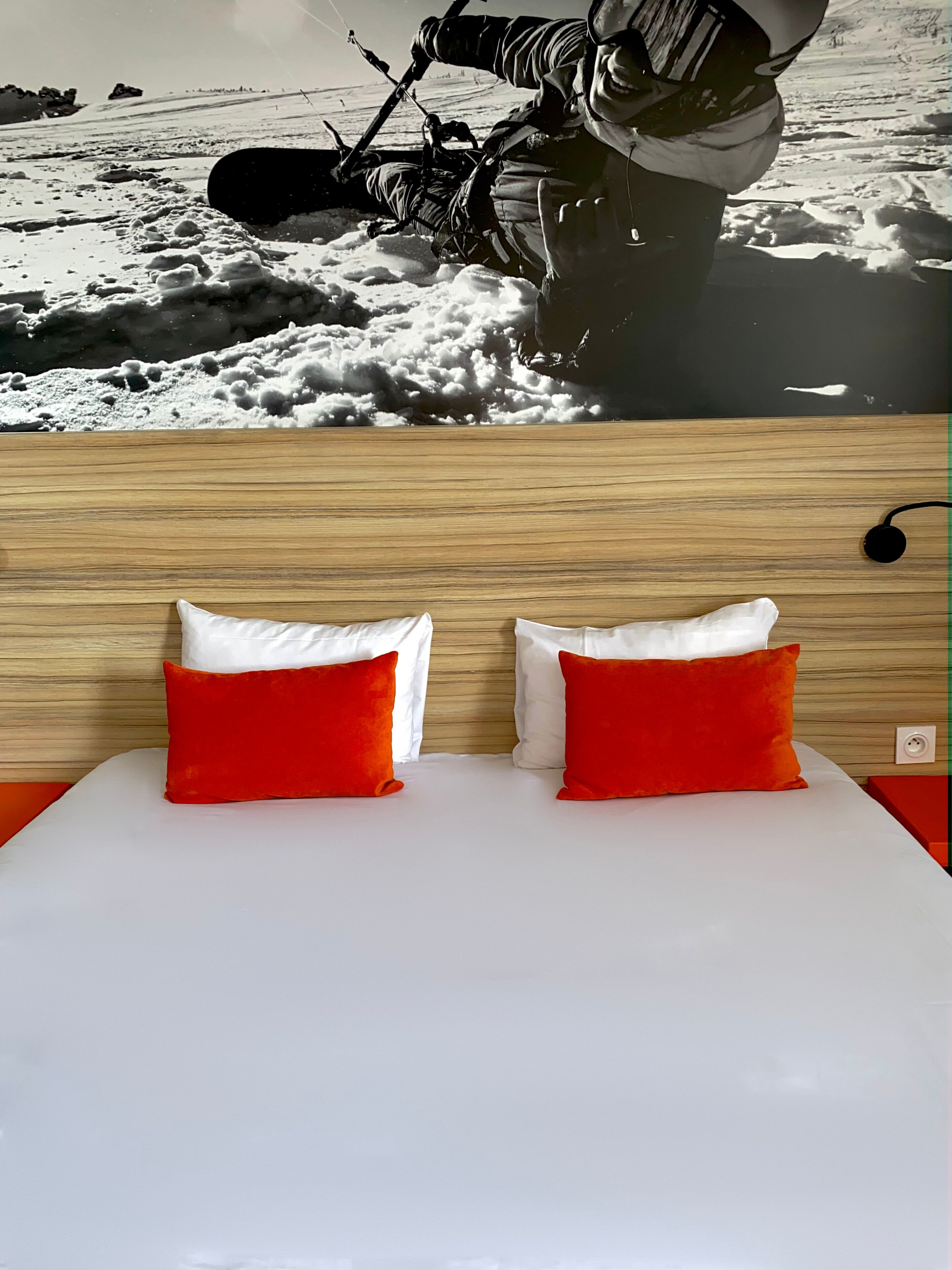 premium studio | living area | flat-screen tv