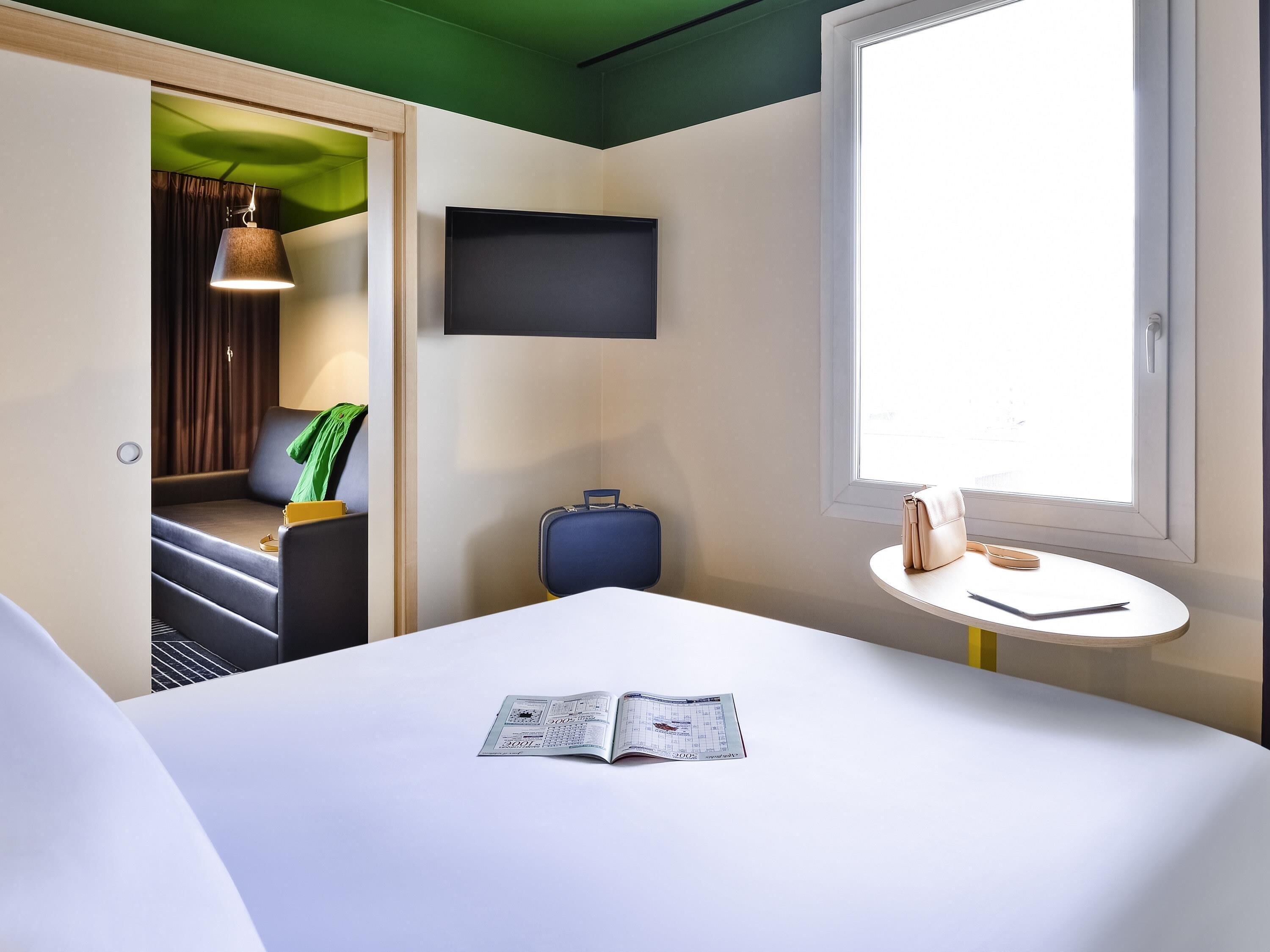 1 bedroom, premium bedding, desk, blackout curtains