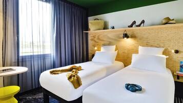 Habitación estándar, 2 camas individuales | 1 habitación, ropa de cama de alta calidad y escritorio