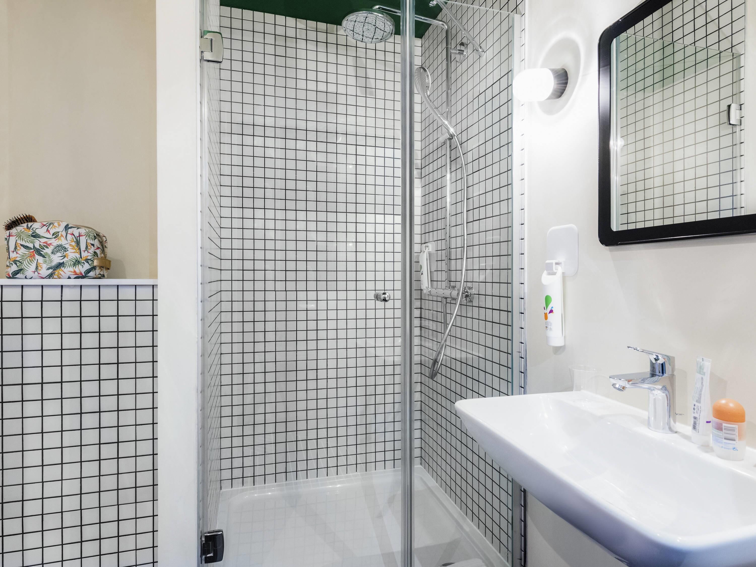 1 bedroom, premium bedding, desk, blackout curtains