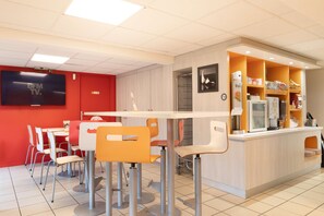 Daily buffet breakfast (EUR 7 per person)