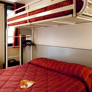 ห้องสแตนดาร์ด, หลายเตียง (1 Double and 1 Single bed) | สิ่งอำนวยความสะดวกในห้องพัก