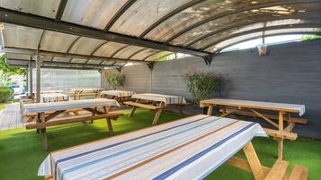 Chambre Standard, 2 lits une place | Terrasse/Patio