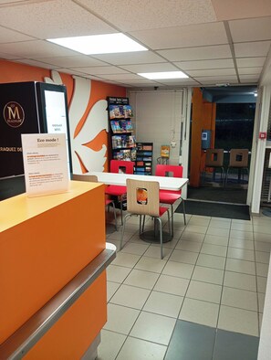 Dining - Unisotel Tours Nord (Parcay-Meslay)