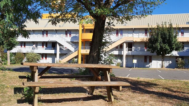 BBQ/picnic area - Unisotel Tours Nord (Parcay-Meslay)