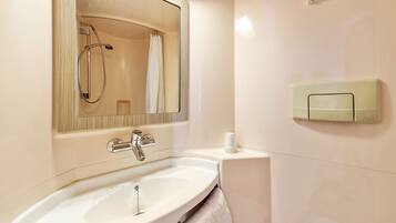 Buồng tắm vòi sen, đồ dùng nhà tắm thân thiện với môi trường, khăn tắm