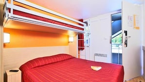Desk, laptop workspace, WiFi (free), bed sheets - Unisotel Tours Nord (Parcay-Meslay)