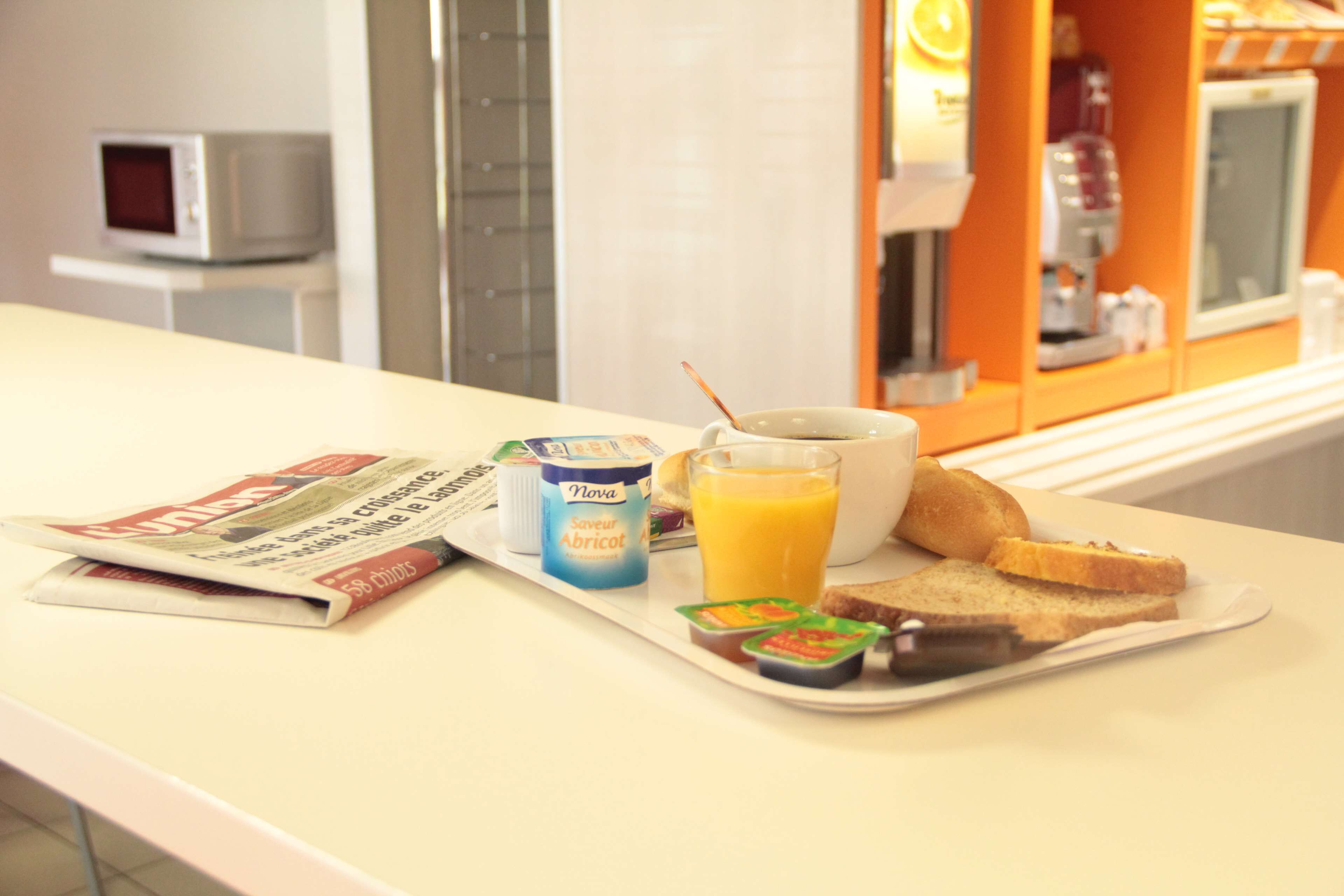 Frokost på farten hver dag (EUR 6.90 per person)