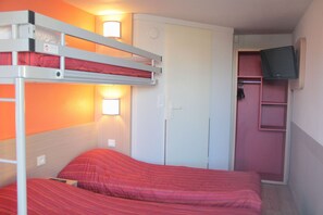 Desk, blackout drapes, soundproofing, free WiFi - Premiere Classe Soissons (Soissons)