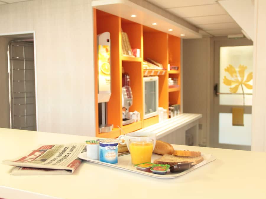 Daily buffet breakfast (EUR 6.5 per person)