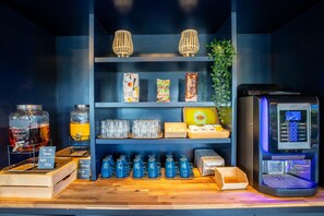 Ferdiglaget frokost hver dag (EUR 6.20 per person)