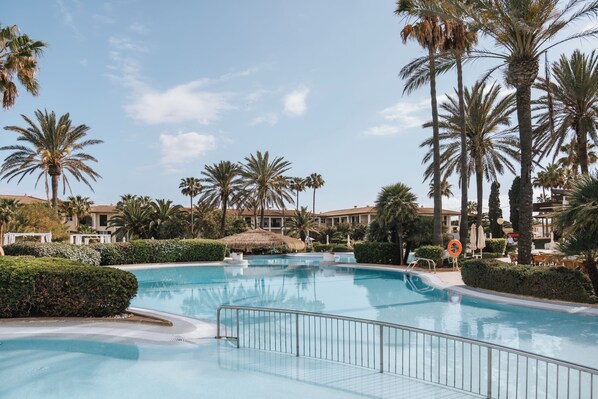 2 indoor pools, 2 outdoor pools - Blau Colònia Sant Jordi (Ses Salines)