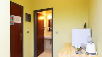 Double Room | In-room safe, blackout curtains, soundproofing, iron/ironing board