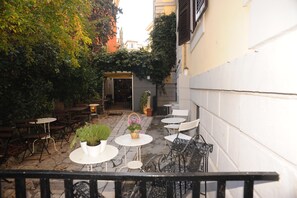 Frühstück, Mittagessen, Abendessen, italienische Küche 