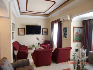 Lobby - Tanausu (Santa Cruz de Tenerife)