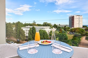 2 restaurants servant le petit déjeuner