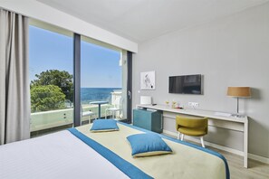 Classic room with balcony, Sea side | In-room safe, desk, blackout drapes, free cribs/infant beds