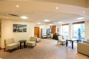 Bar (on property) - Premier Inn London City - Tower Hill (London)