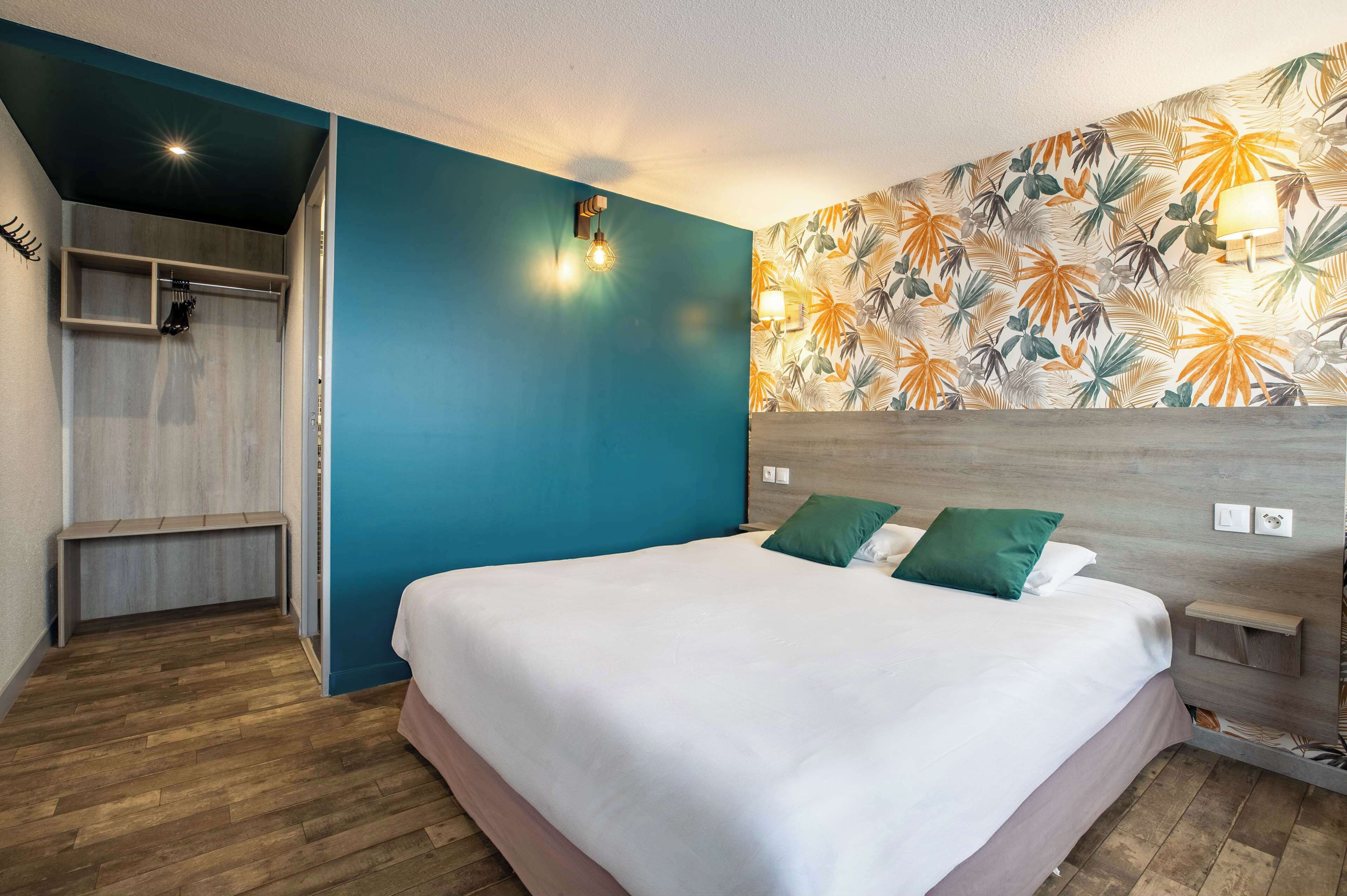 Luxe beddengoed, een bureau, gratis wifi, beddengoed