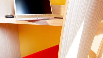 Standard Room, 1 Single Bed | Blackout curtains, free WiFi, bed sheets